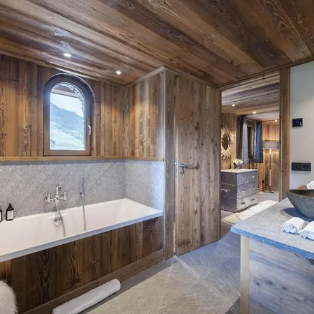 Alpine Grandeur - Chalet Luxury Retreat * غشتاد